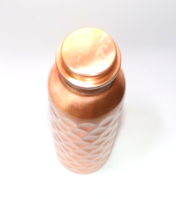 純銅製の6角形柄水筒 900ml – いっちゃ 純銅製の6角形柄水筒 900ml – いっちゃ